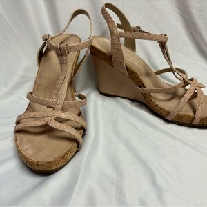 NEW Women’s Aerosoles A2 Tan/Blush Wedges in Size 8M